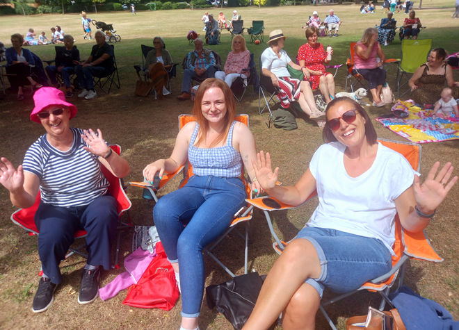 Music in the Park crowd
