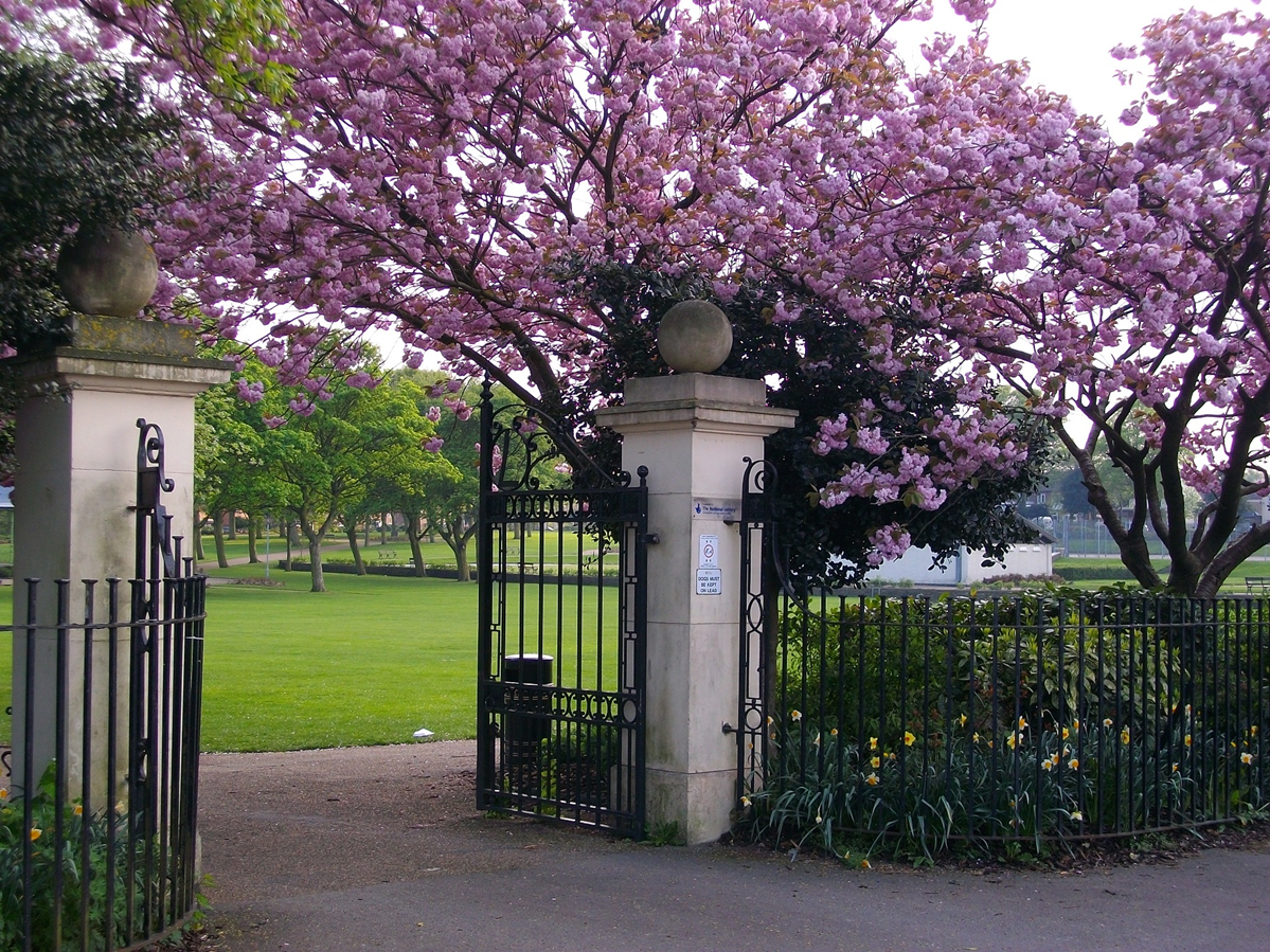 Maurice Lea Park entrance