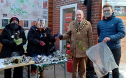 Cllr Gee tree planting