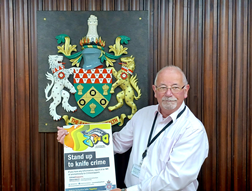 leader backs knife crime