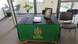 Book of Condolence QEII