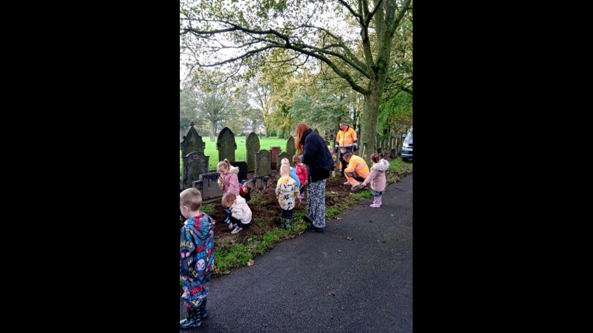 Church Gresley Cemetery Bulb Planting