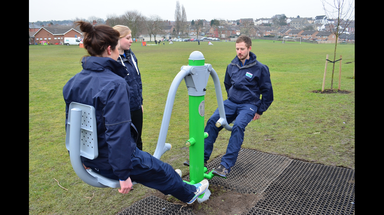 Outdoor gym equipment