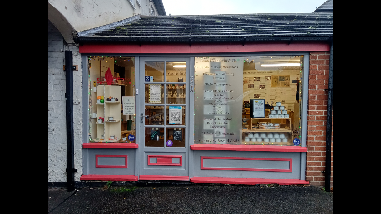 Clive's Candles, Swadlincote